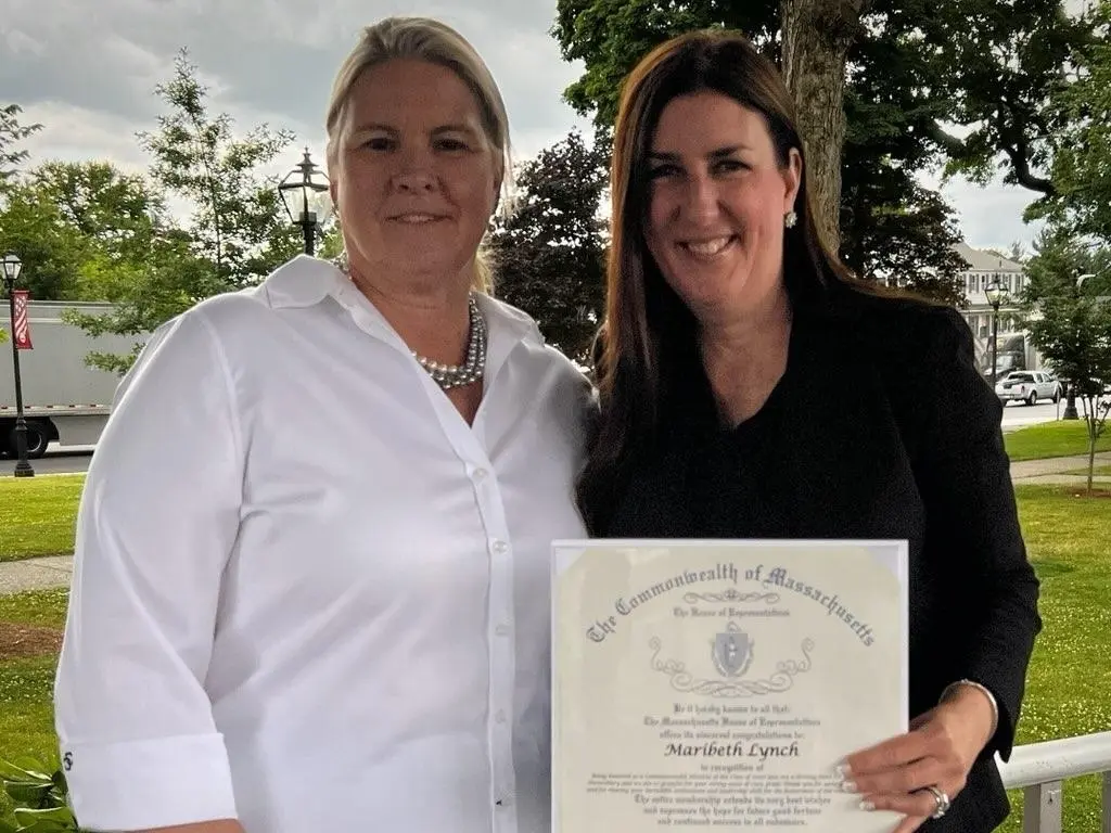 photo of Maribeth Lynch with MA State Representative Hannah Kane with Commonwealth Hero award