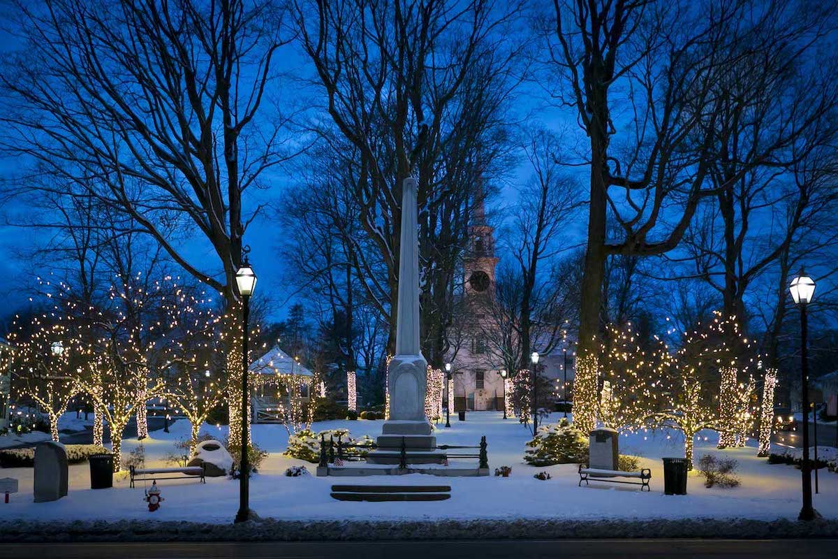 photo of the Shrewsbury MA town common